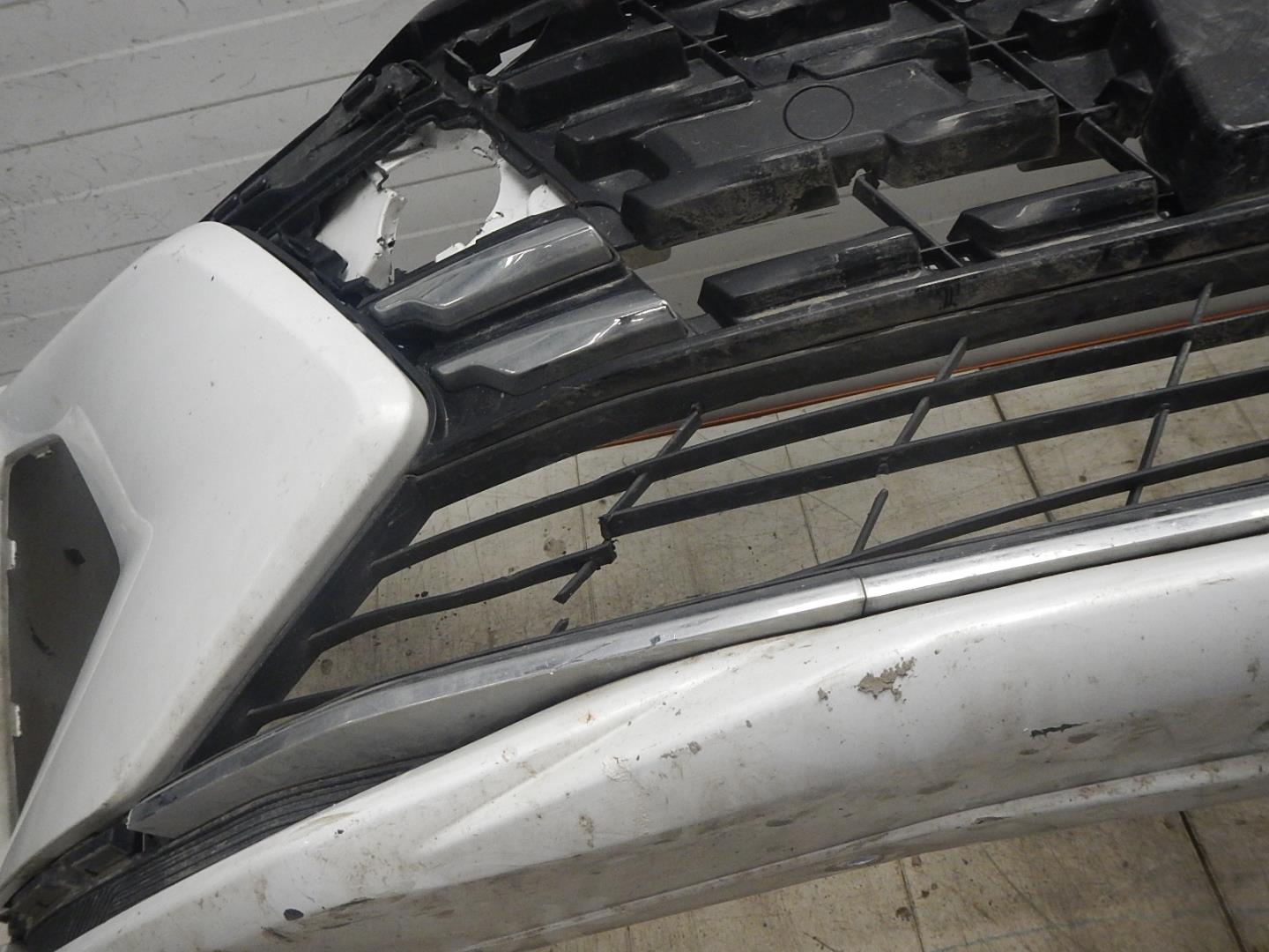 Бампер передний