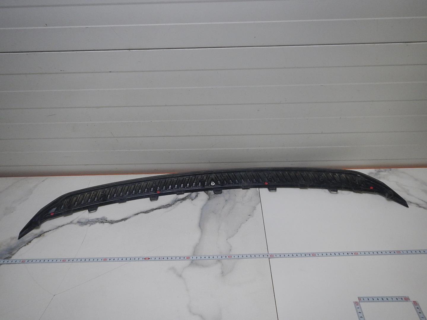 Накладка переднего бампера