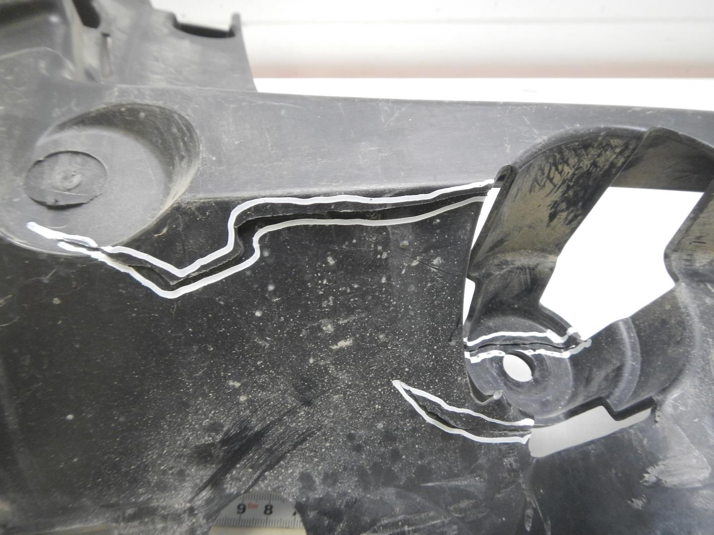 Кронштейн заднего бампера левый