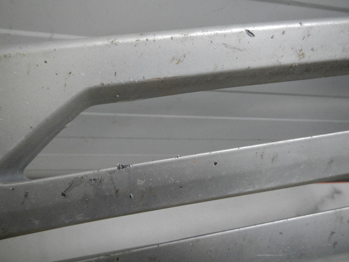 Накладка переднего бампера