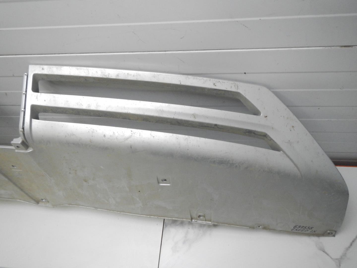 Накладка переднего бампера