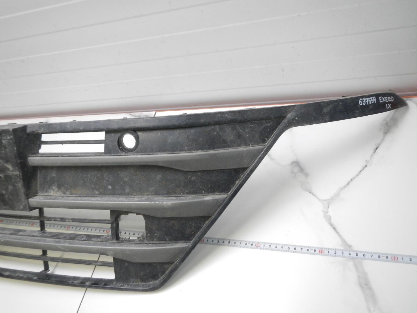 Решетка в бампер центральная