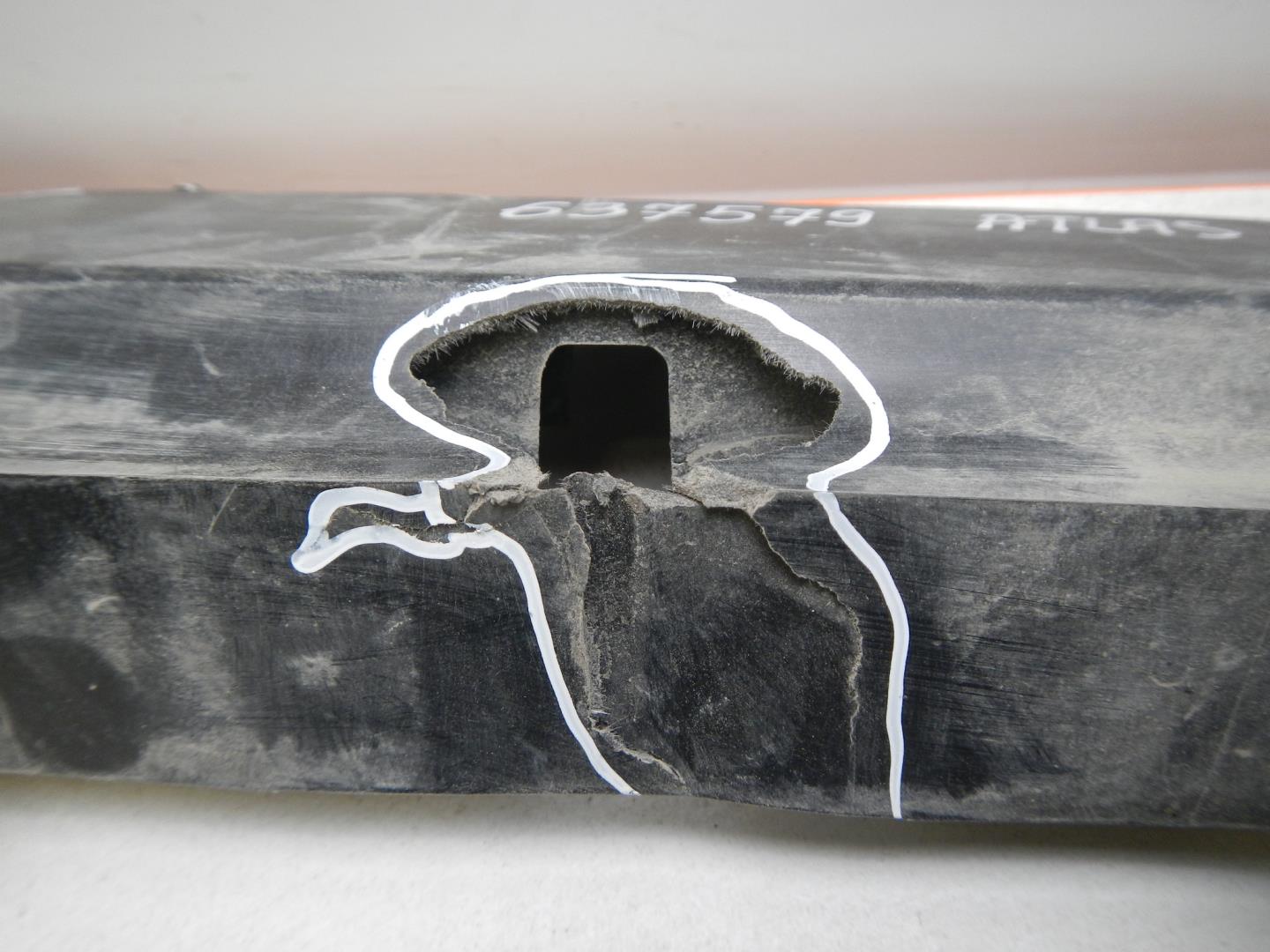 Кронштейн решетки радиатора