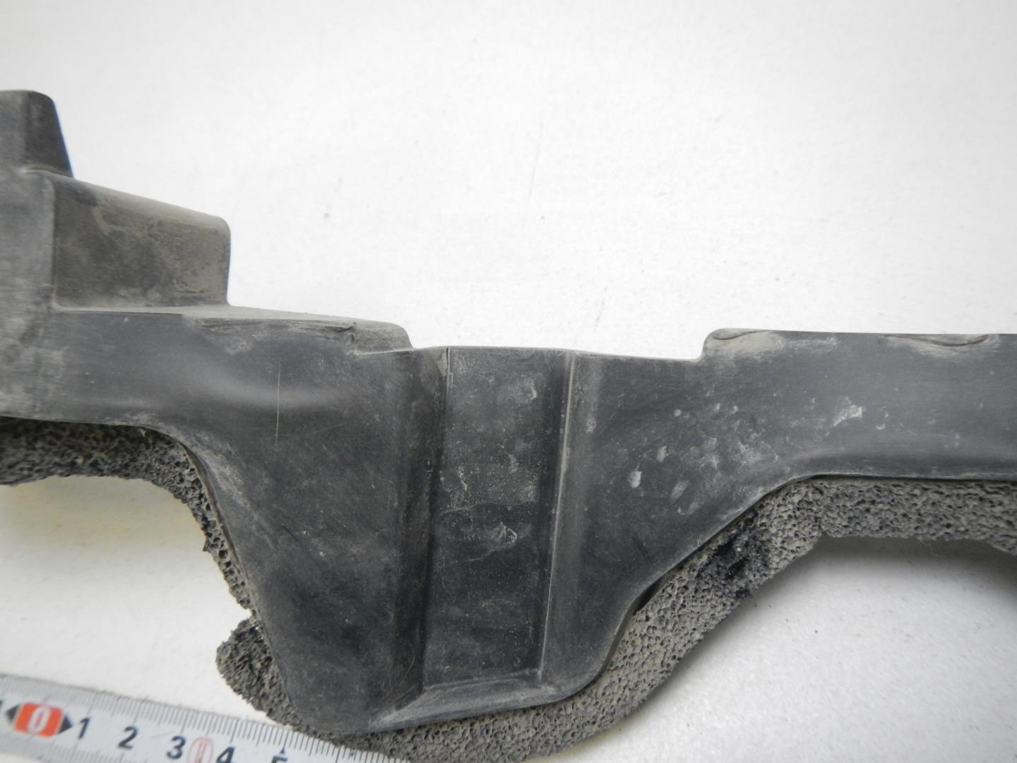 Воздуховод радиатора правый