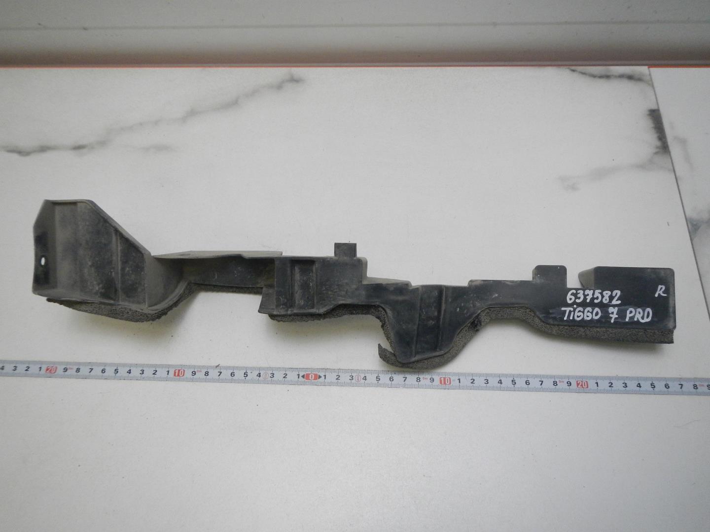 Воздуховод радиатора правый