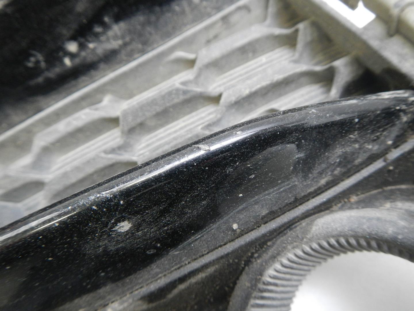 Решетка в бампер левая