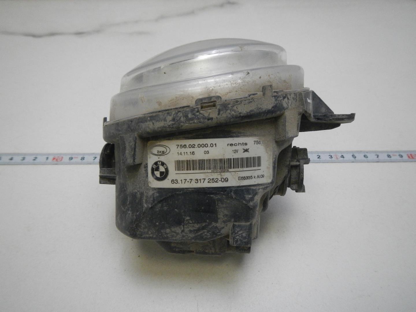 Фара противотуманная правая