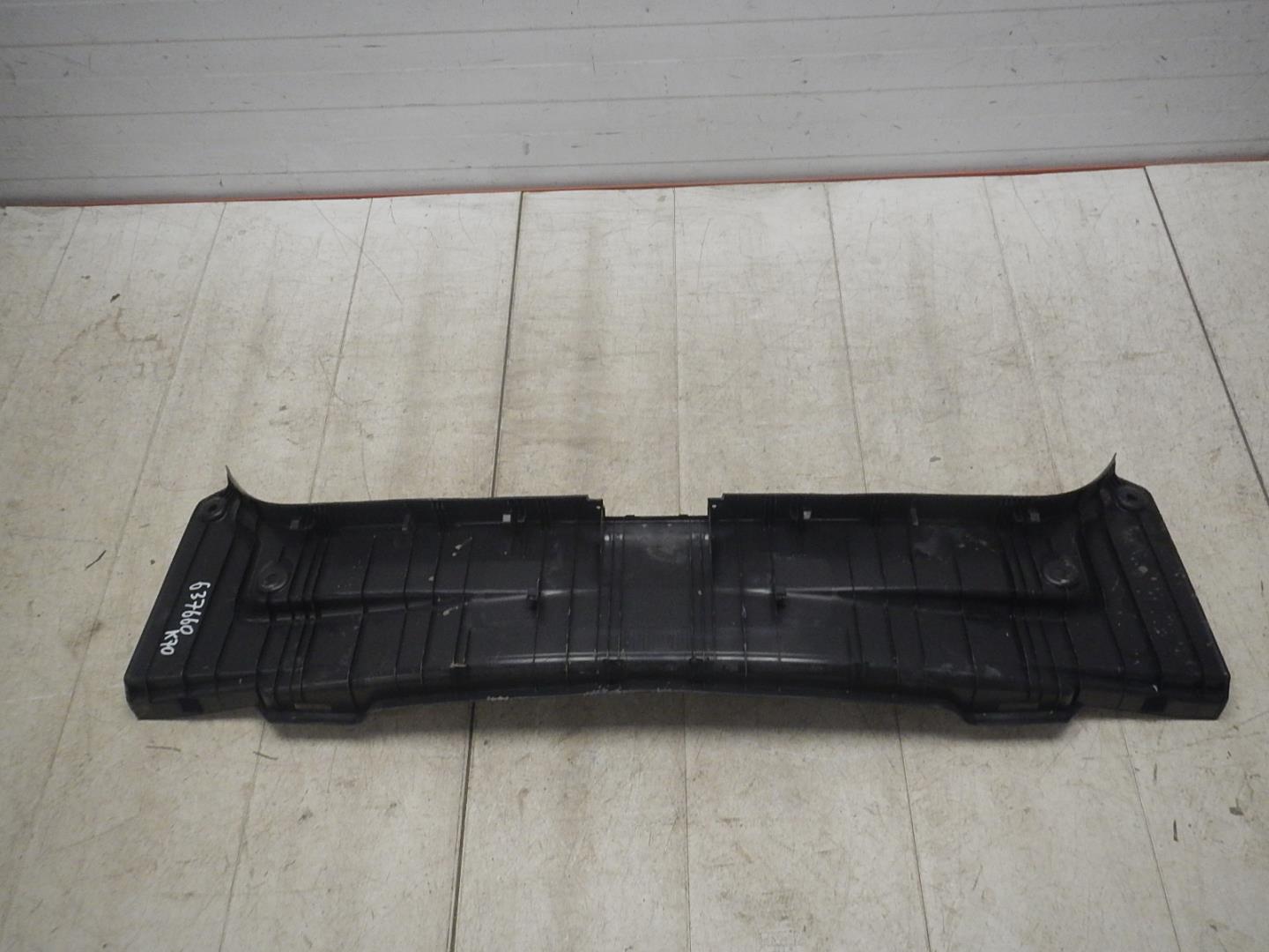 Обшивка багажника