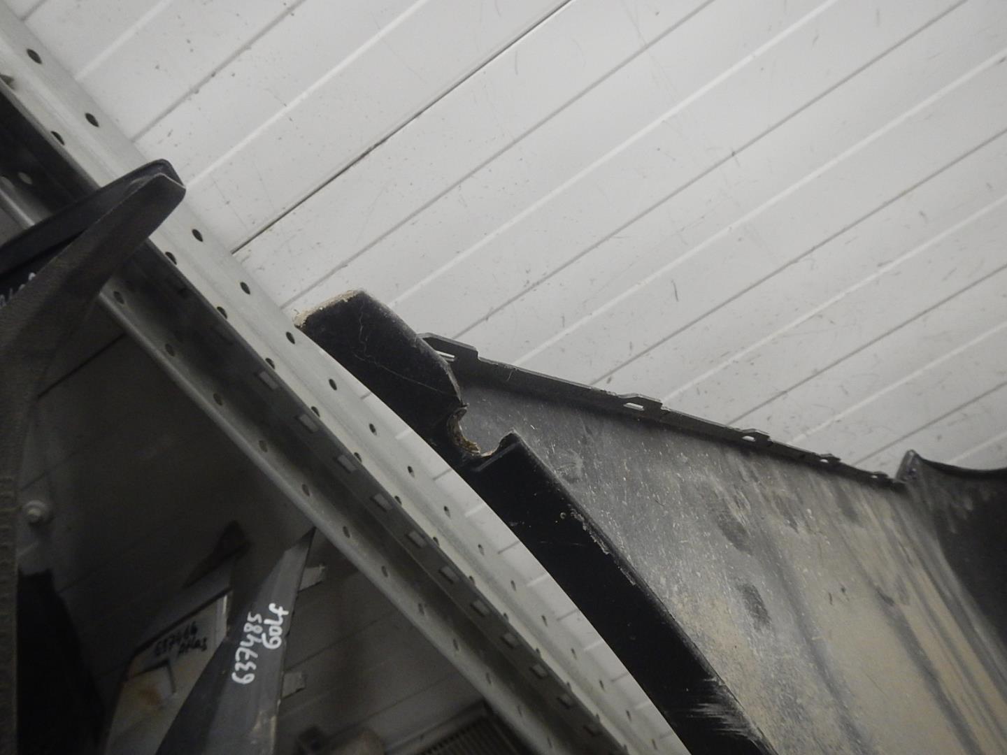 Бампер задний