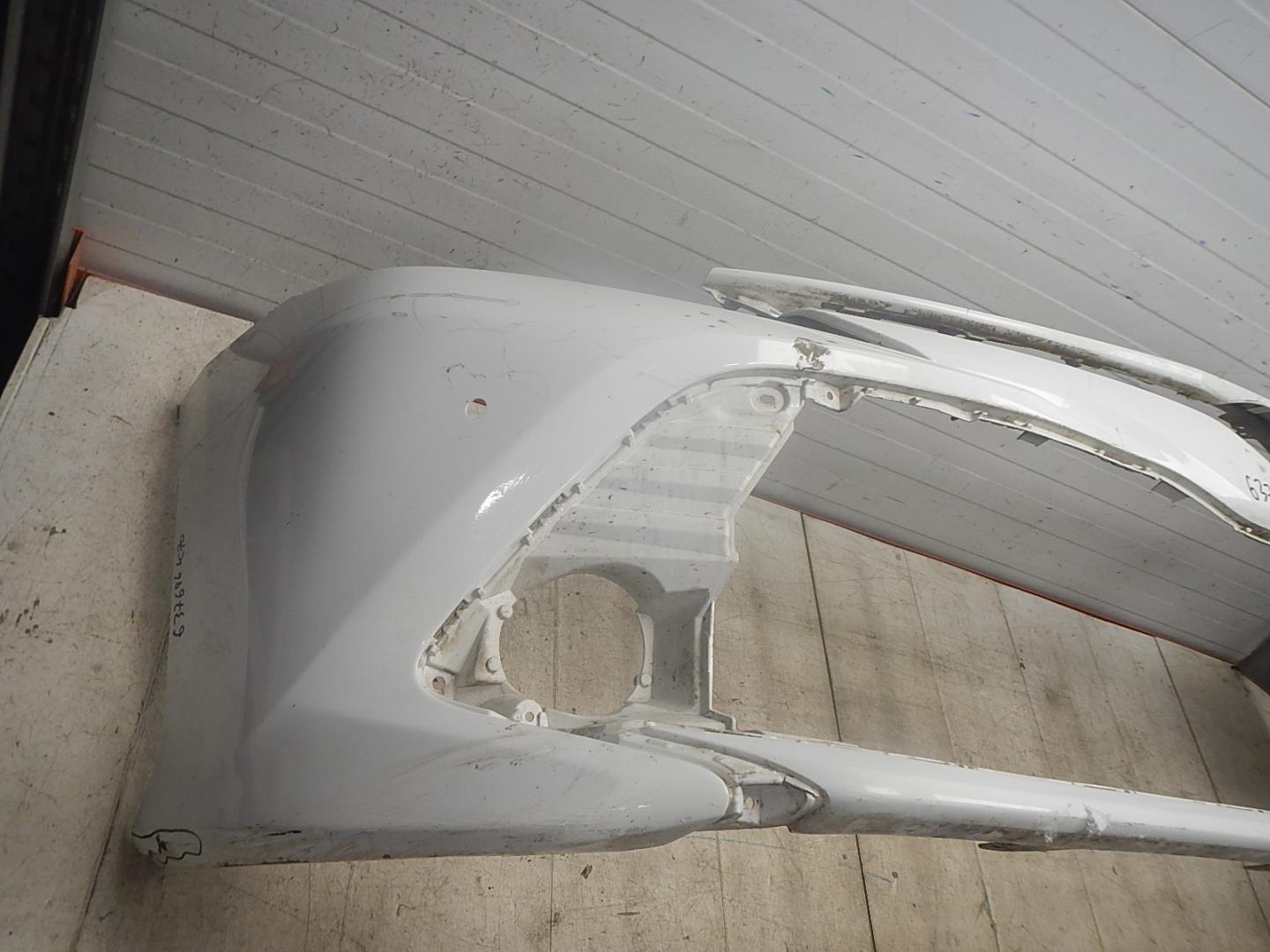 Бампер передний