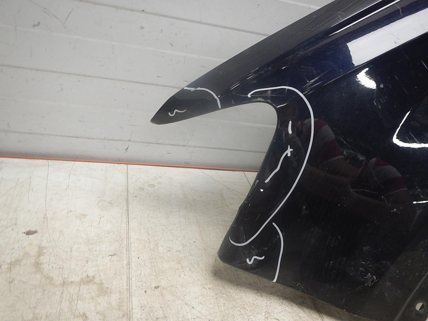 Крыло переднее левое