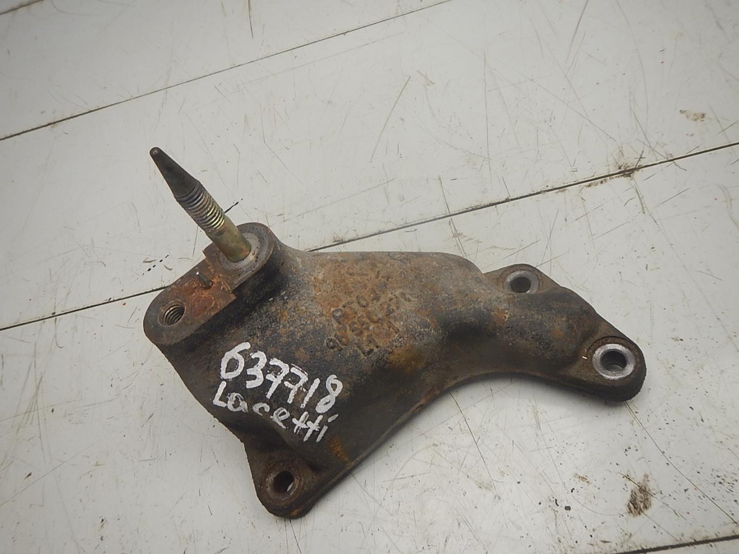 Кронштейн КПП левый