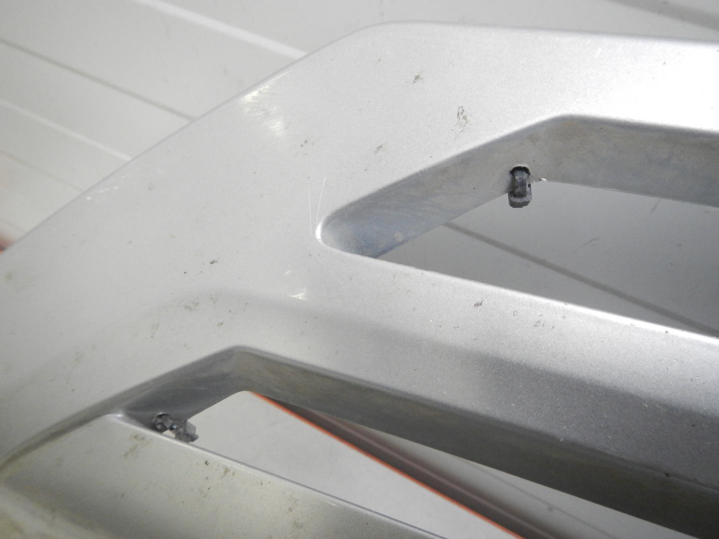 Накладка переднего бампера