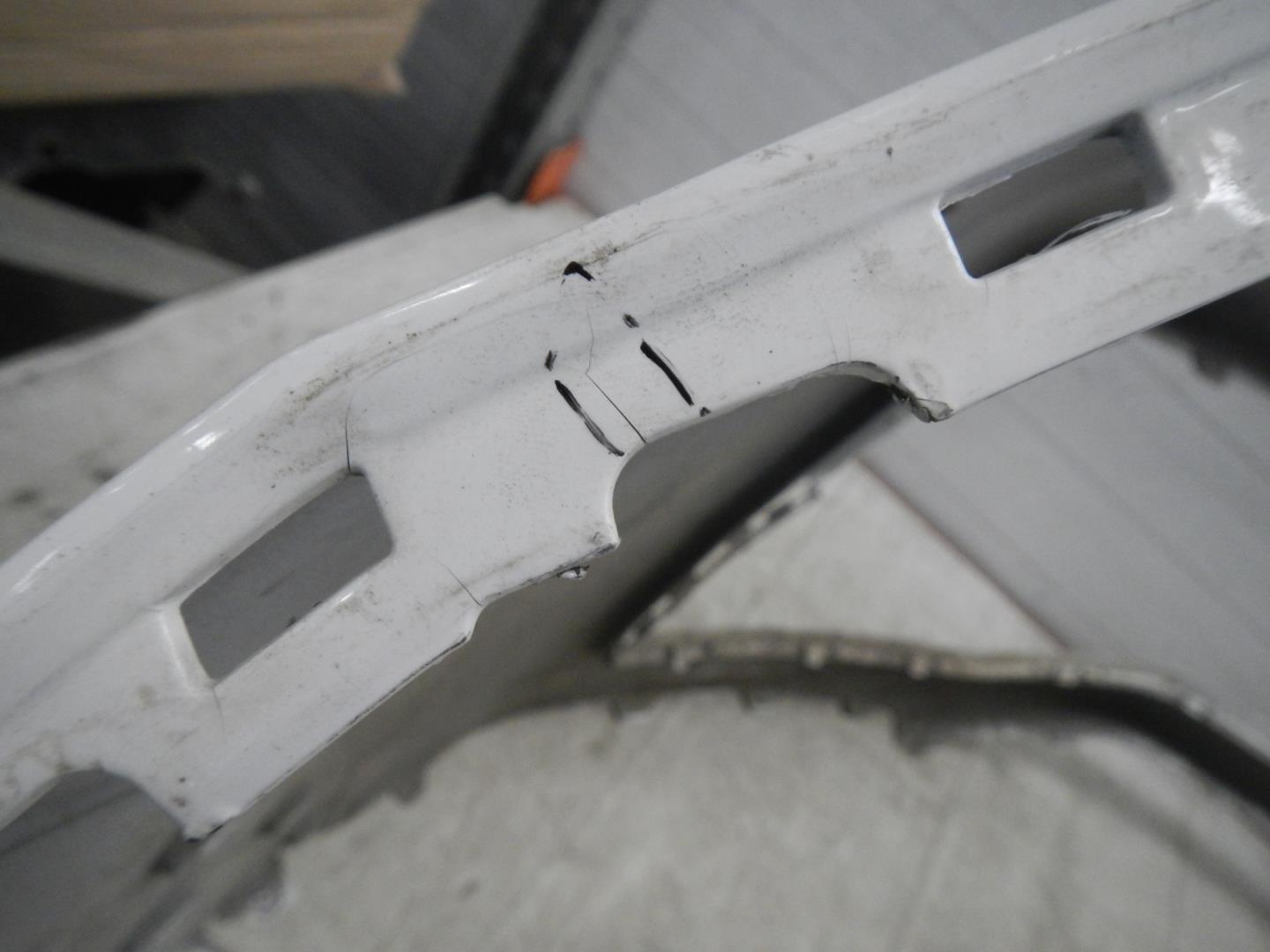 Бампер передний