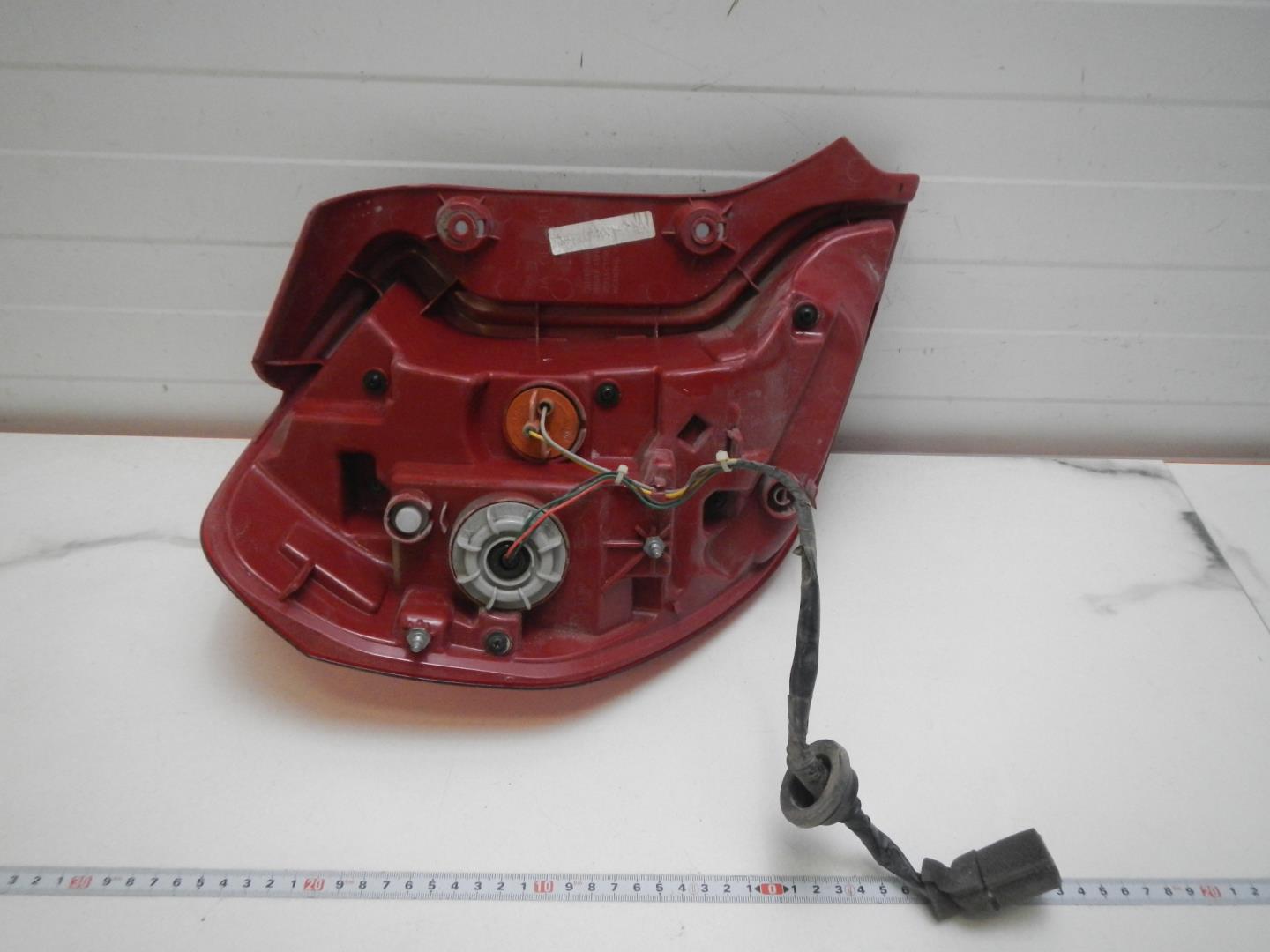 Фонарь задний правый