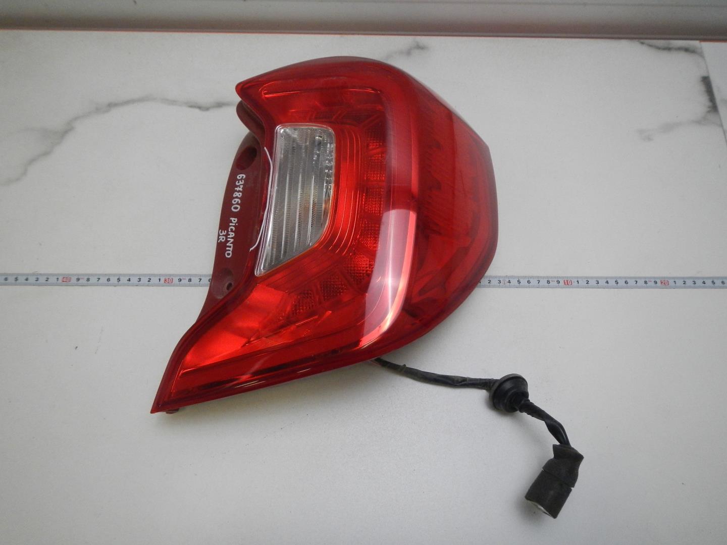 Фонарь задний правый