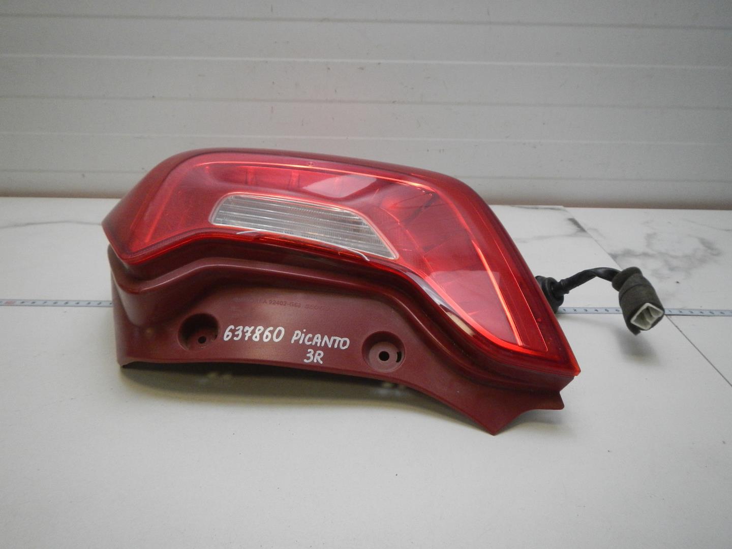 Фонарь задний правый