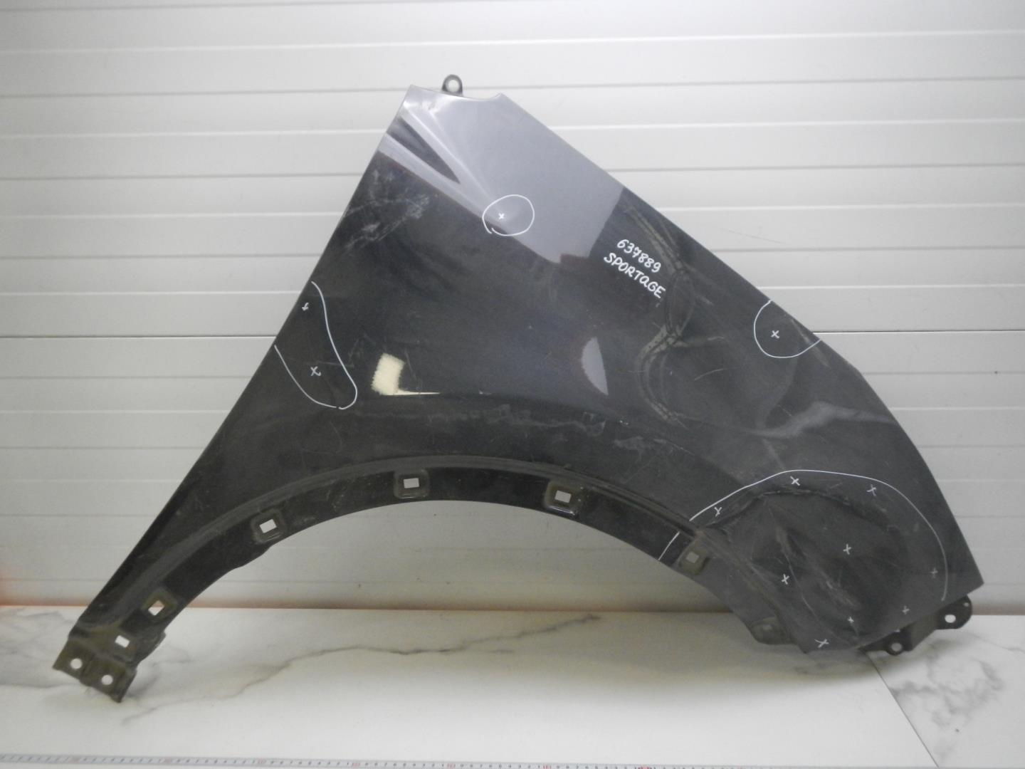 Крыло переднее правое