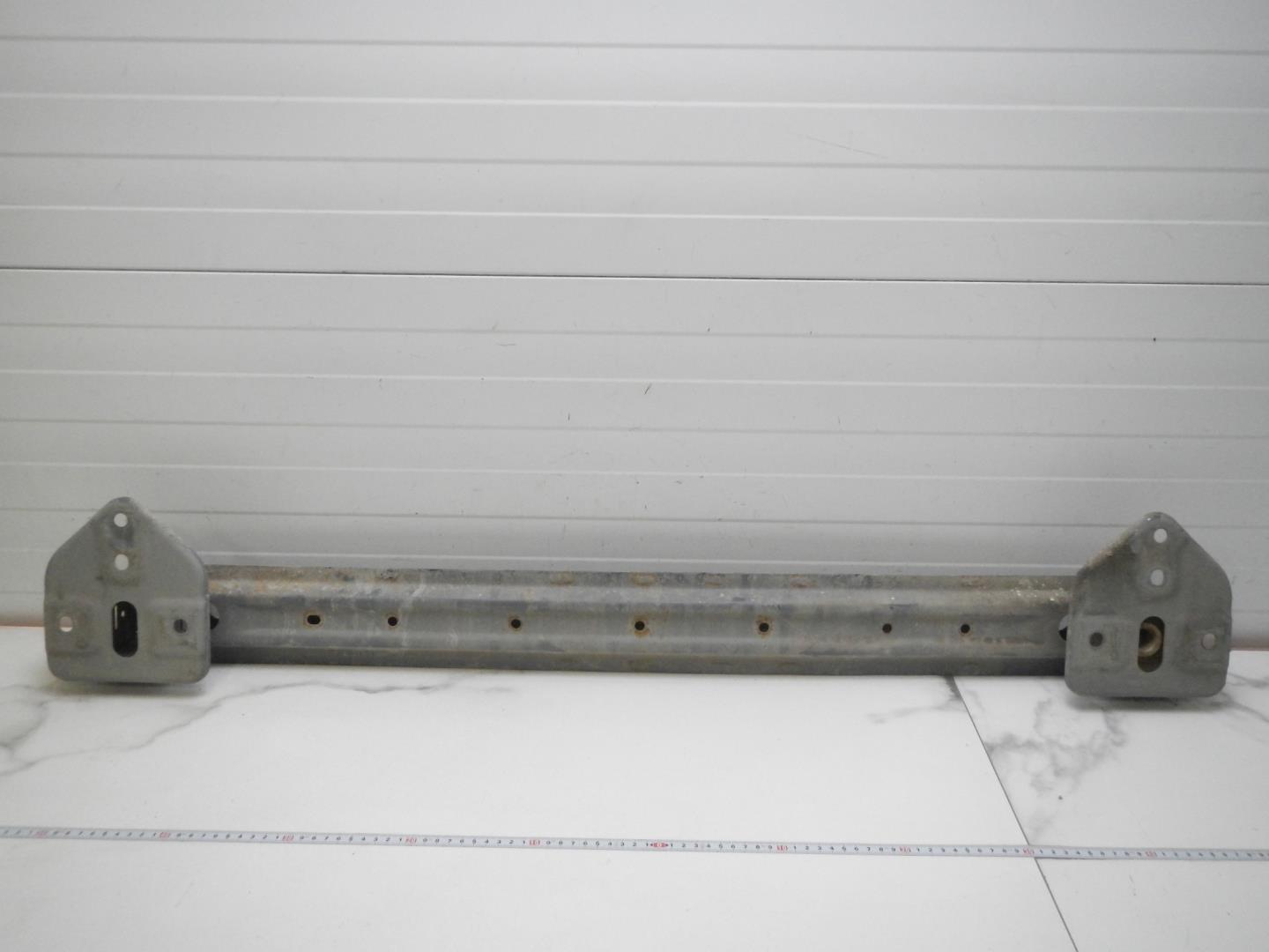 Усилитель заднего бампера