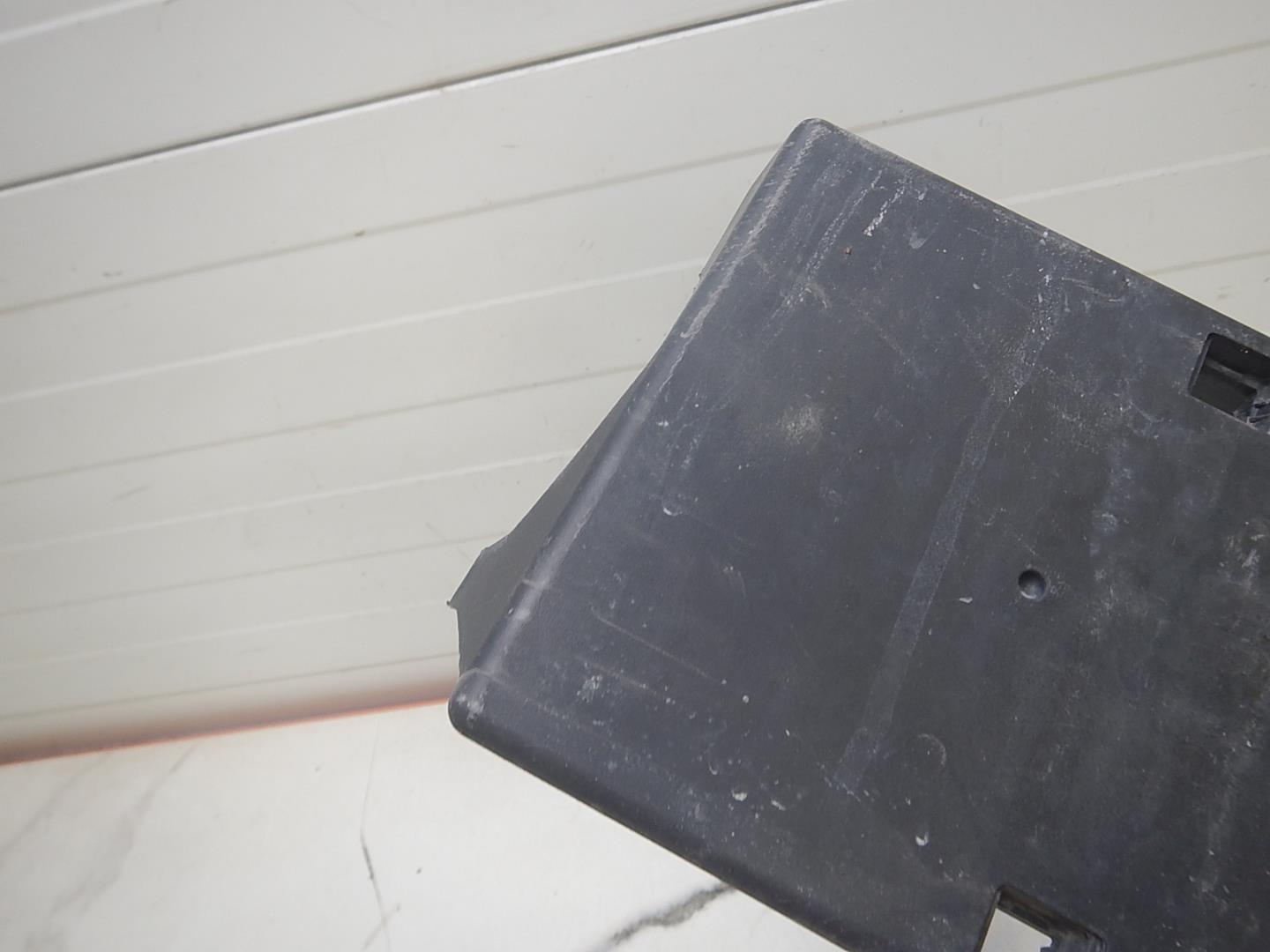 Накладка переднего бампера под номер