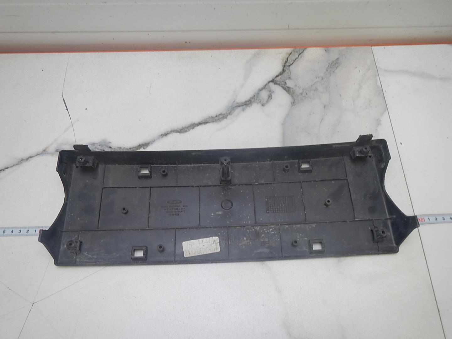 Накладка переднего бампера под номер