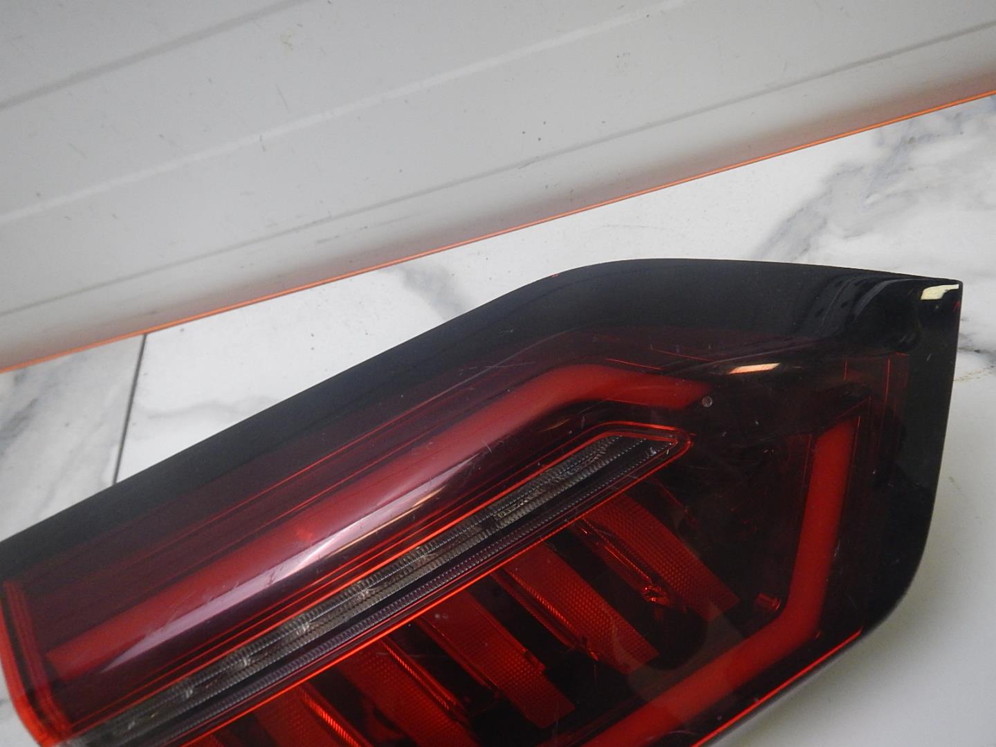 Фонарь задний внутренний левый