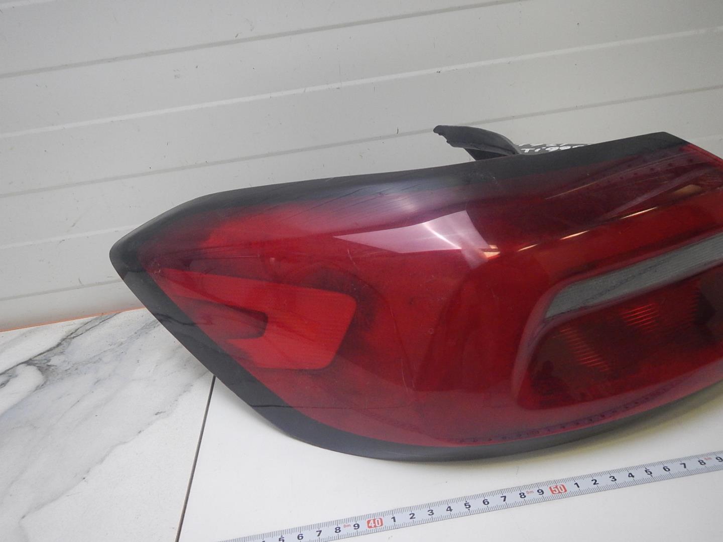 Фонарь задний левый