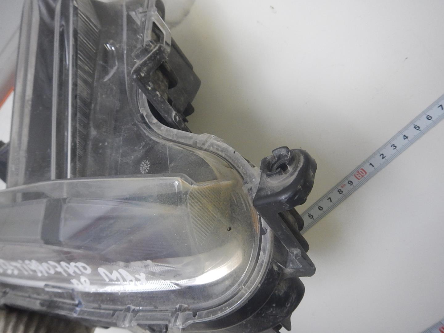 Фара дневного света правая (ходовые огни)