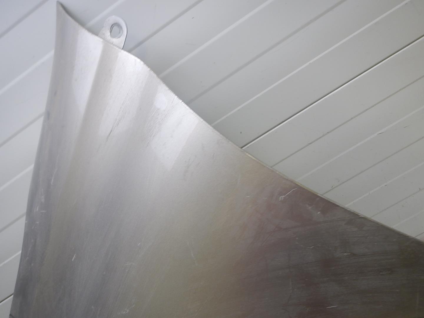 Крыло переднее левое