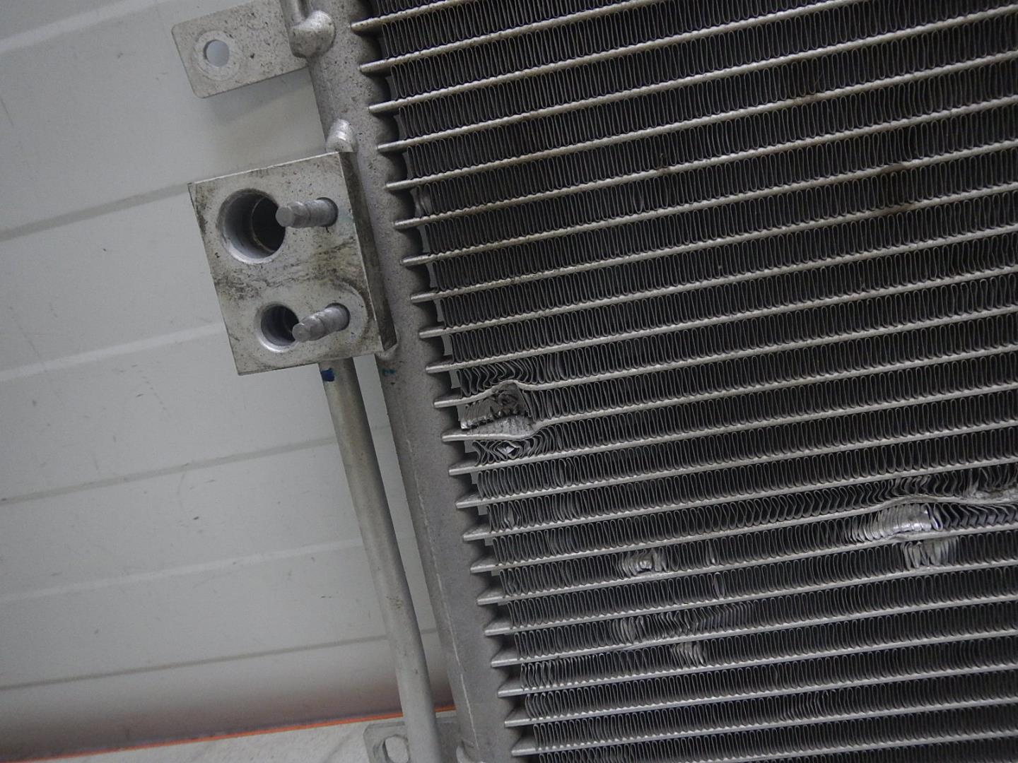 Радиатор кондиционера / конденсер