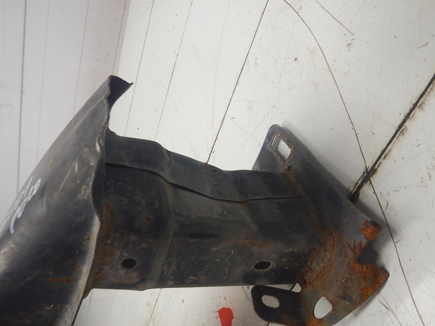 Усилитель переднего бампера