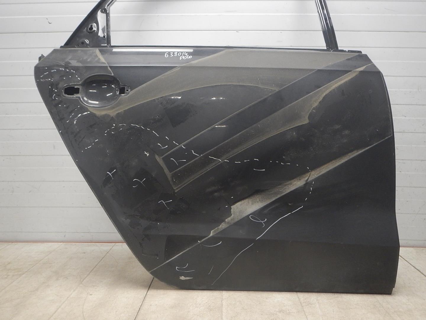 Дверь задняя правая