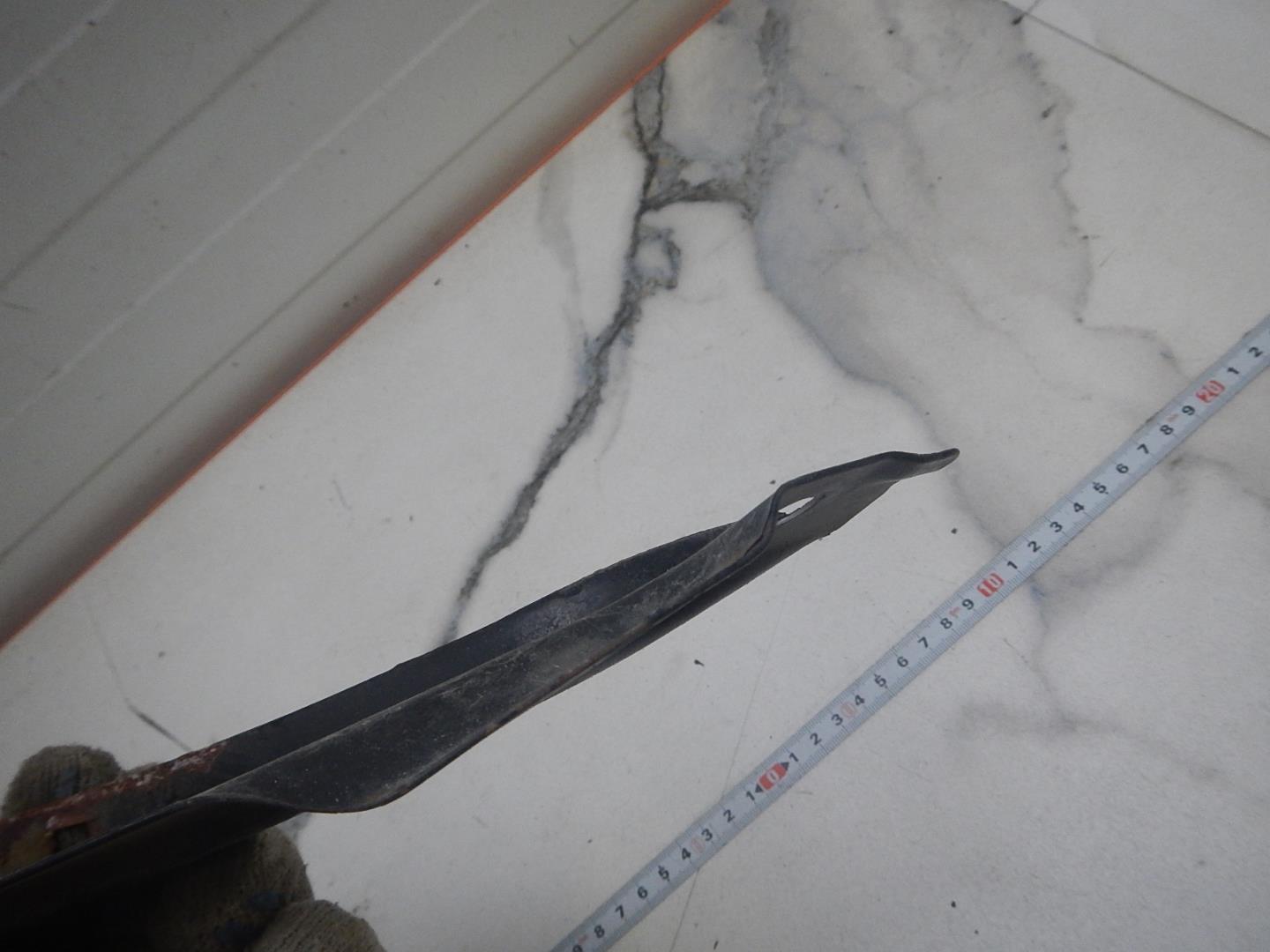 Кронштейн фар правый