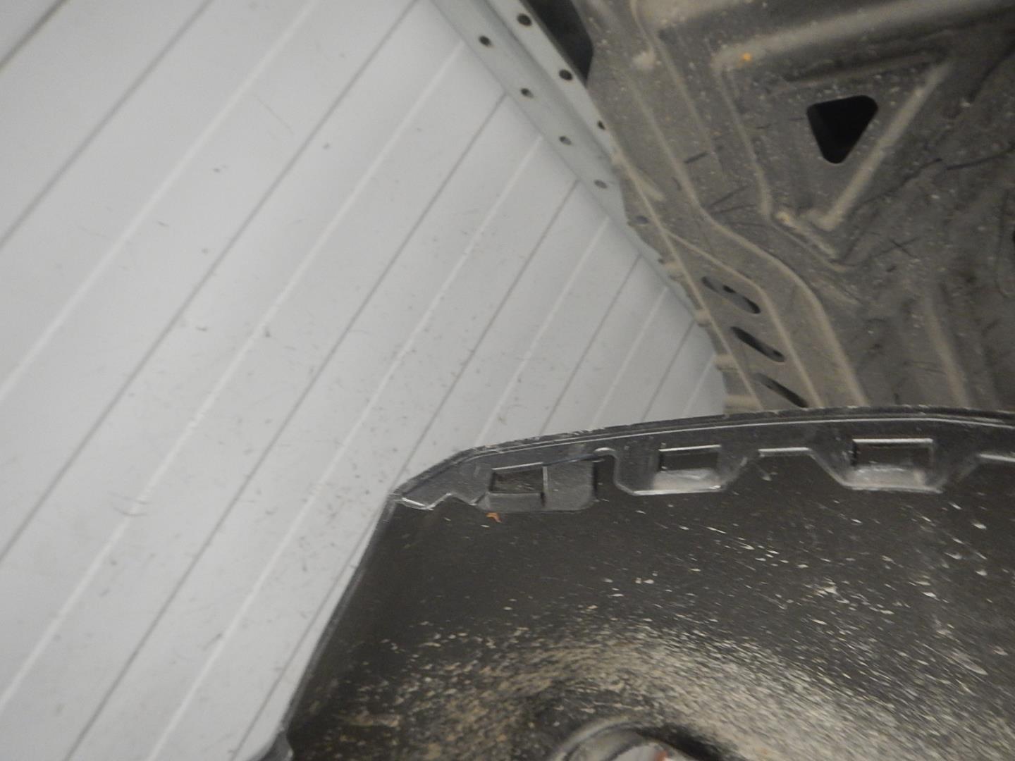 Бампер передний