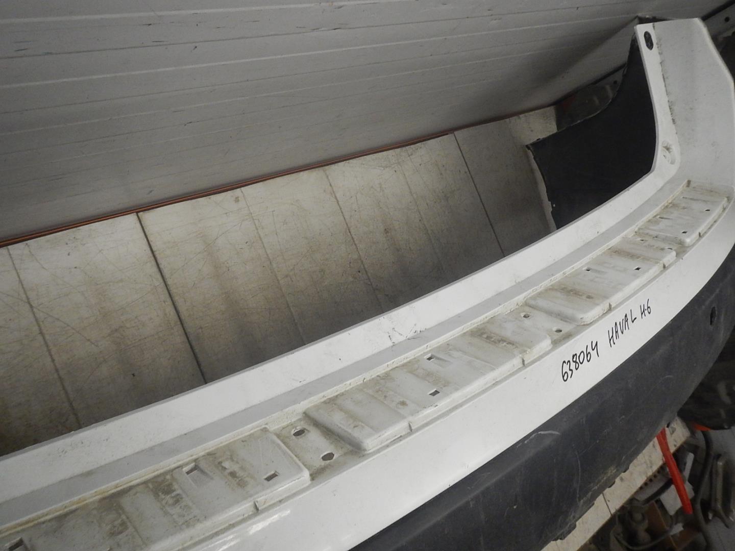 Бампер задний