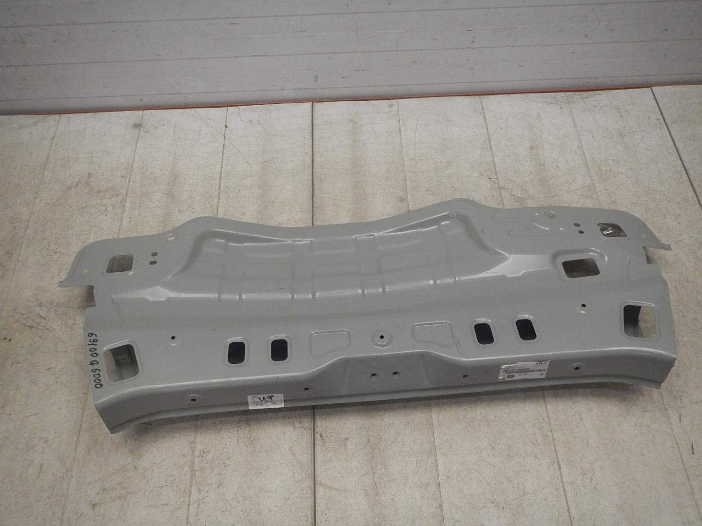 Панель задняя