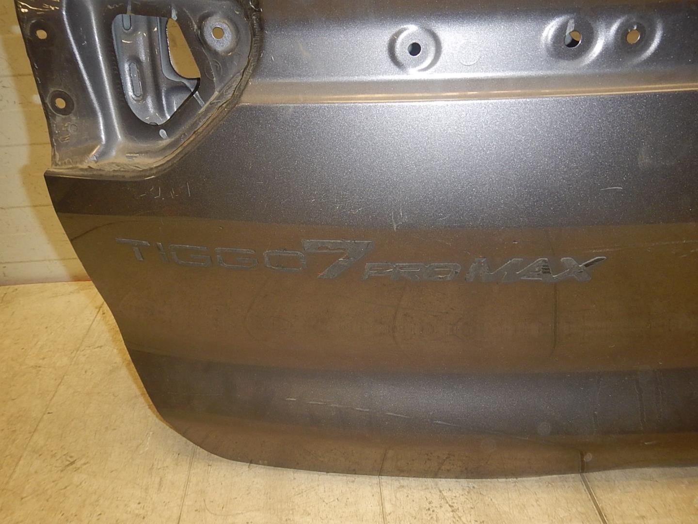 Дверь багажника