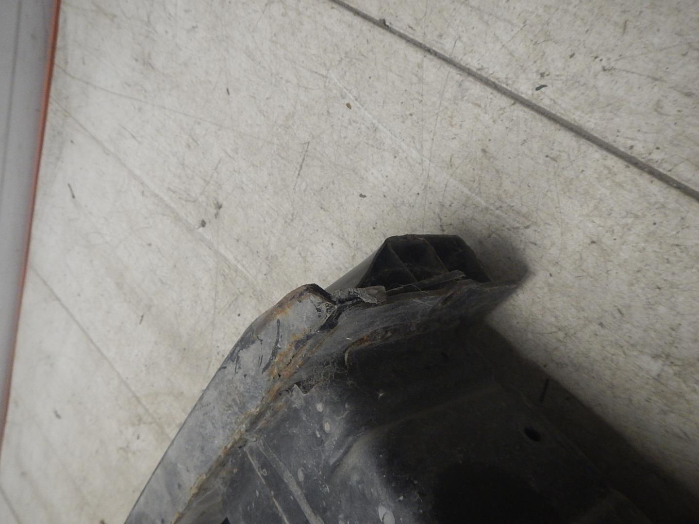 Усилитель переднего бампера