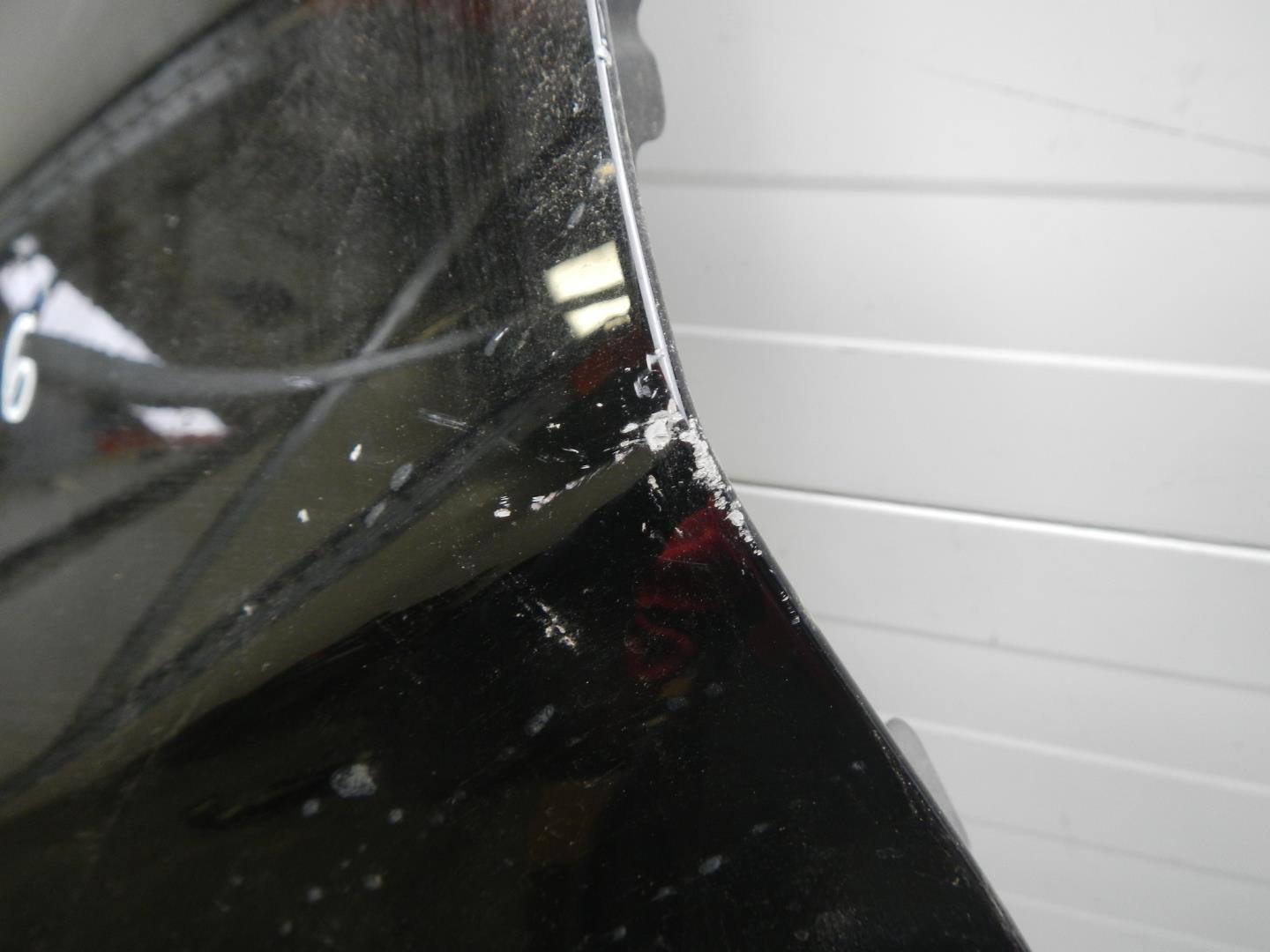 Крыло переднее левое