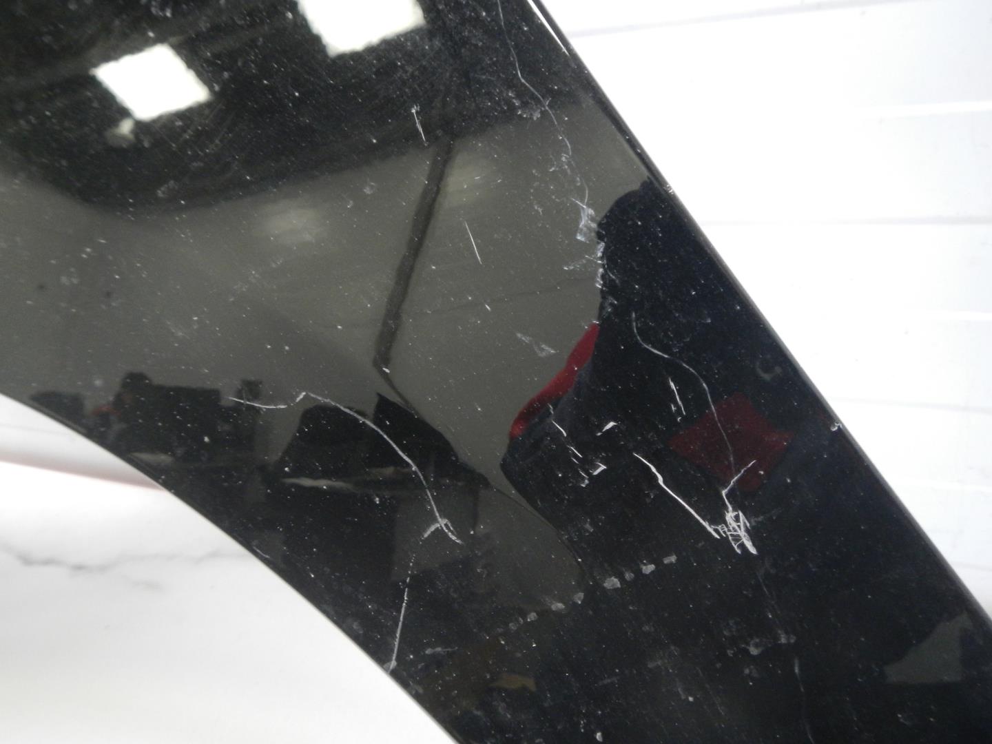 Крыло переднее левое