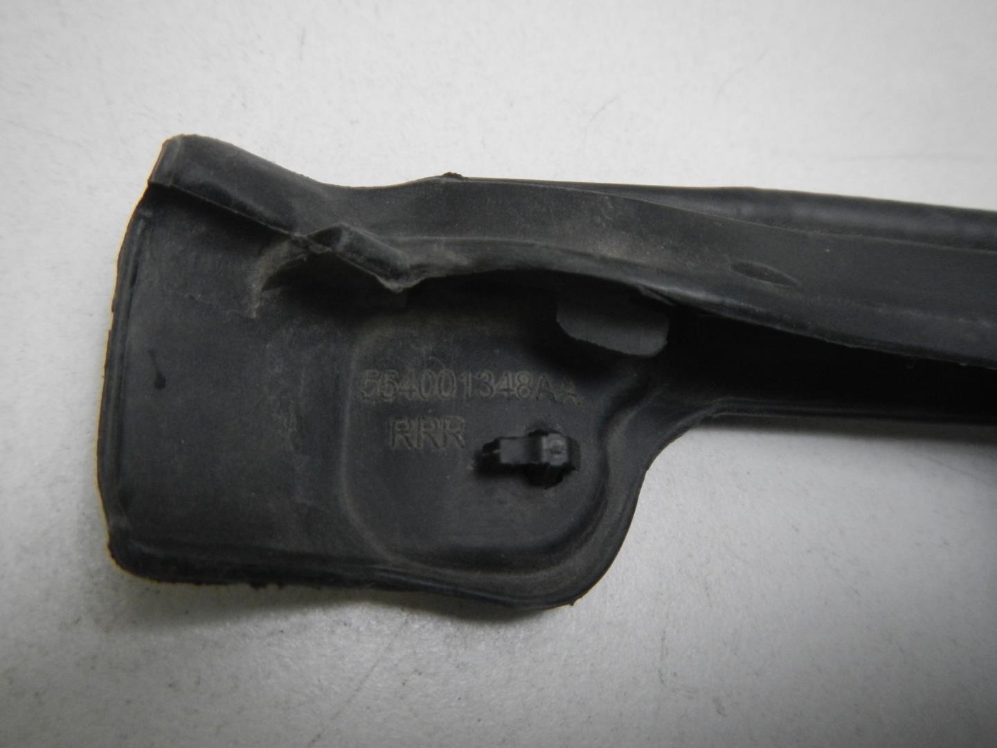 Уплотнитель двери