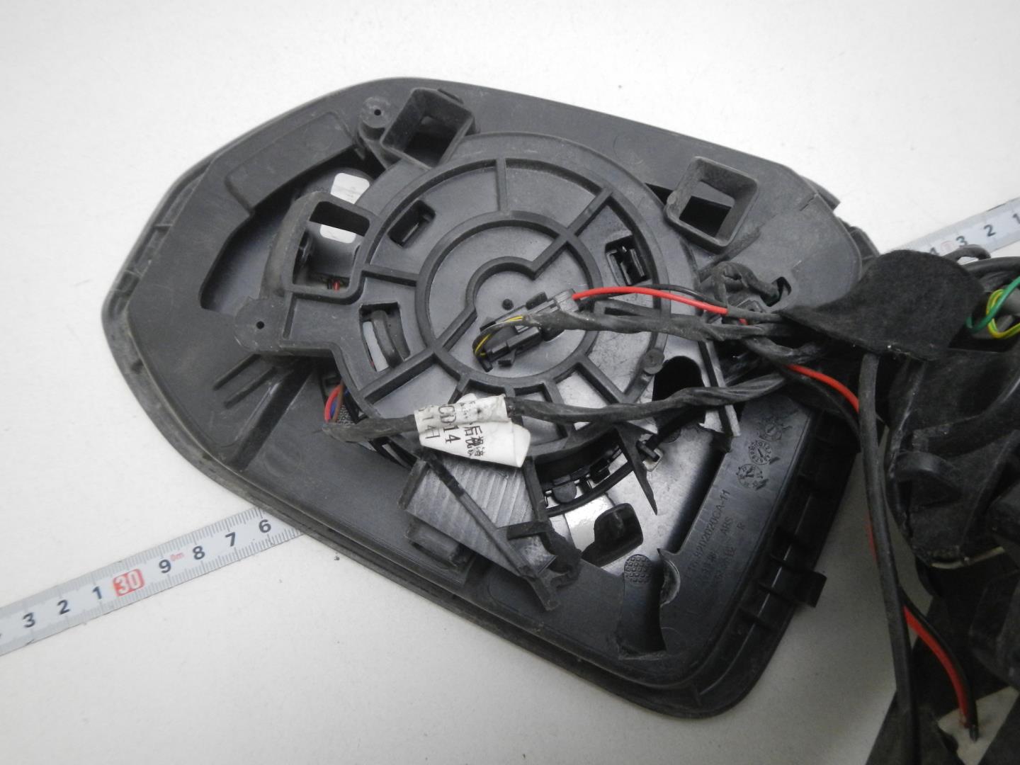 Зеркало правое электрическое