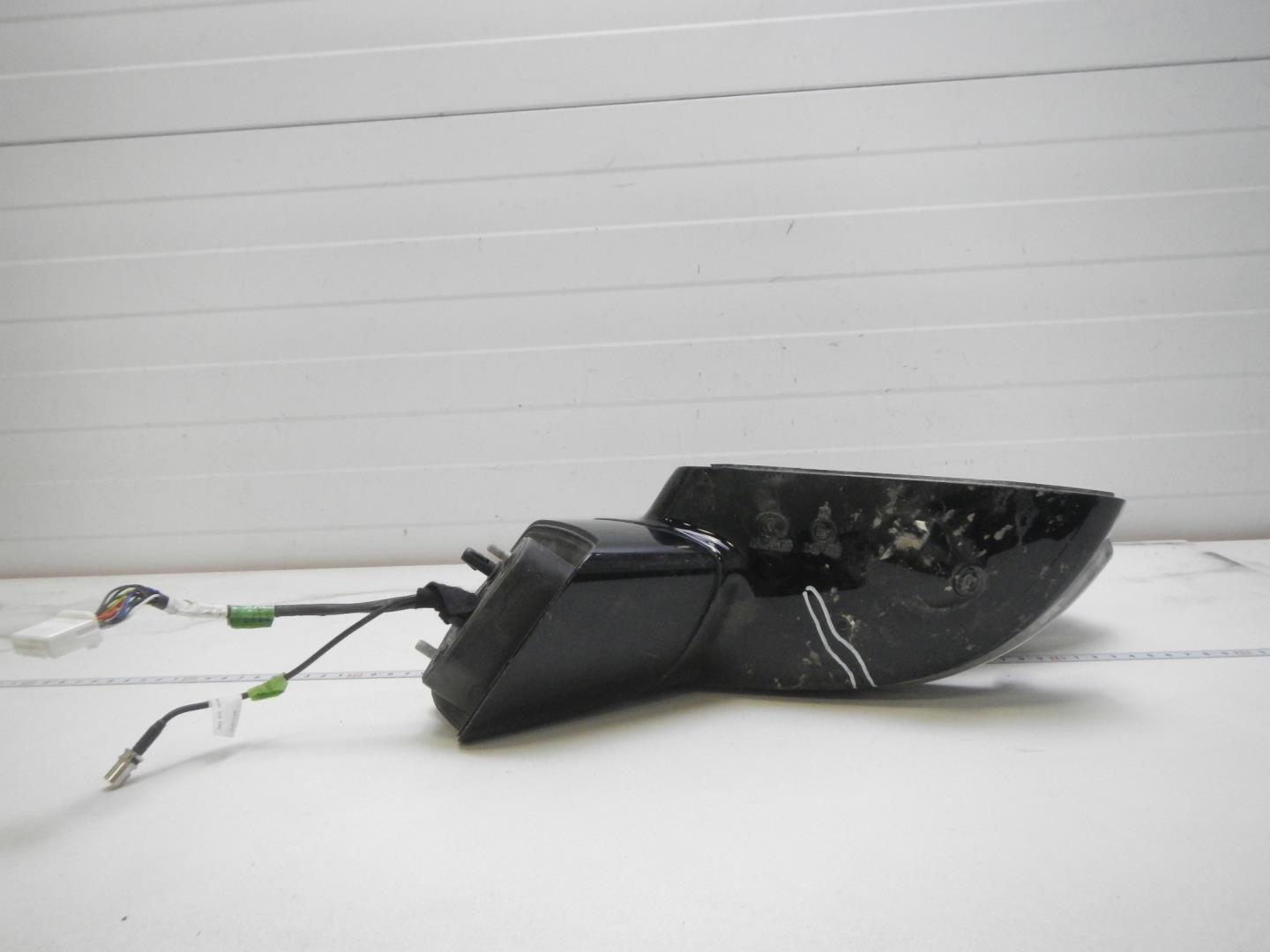 Зеркало правое электрическое