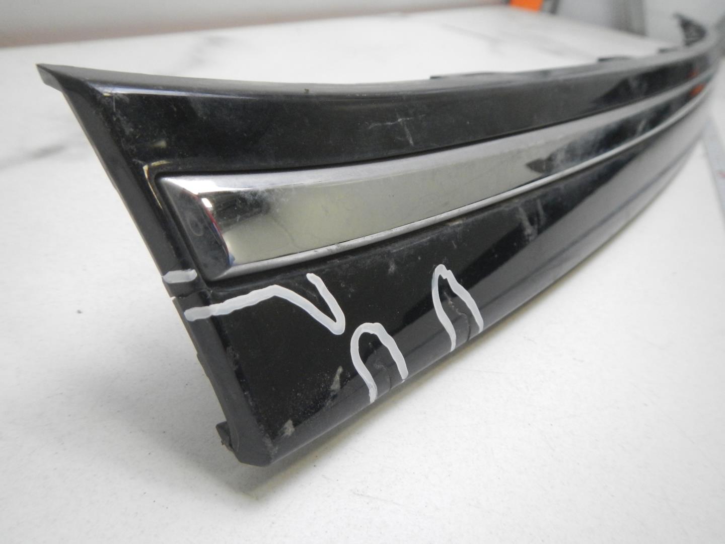 Накладка переднего бампера