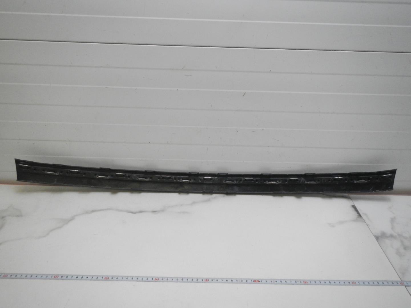 Накладка переднего бампера