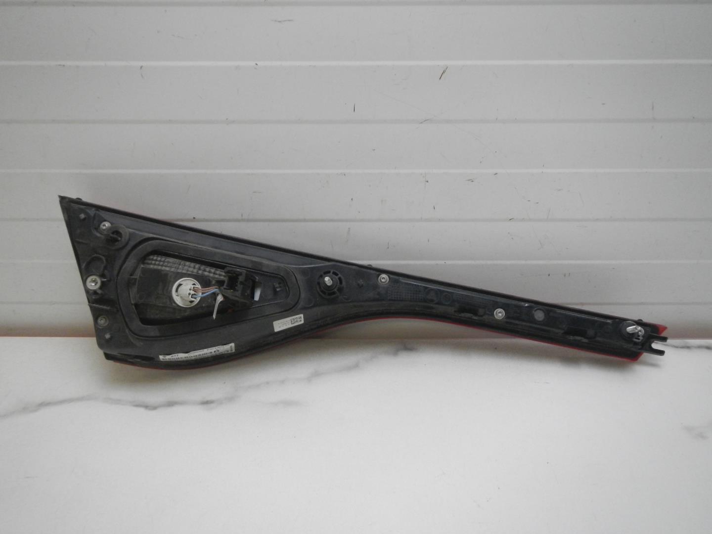 Фонарь задний внутренний правый