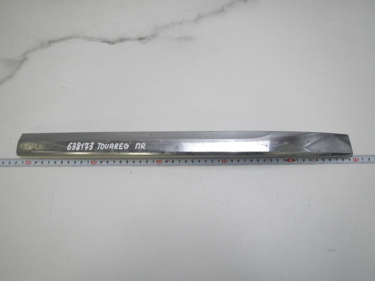 Молдинг переднего бампера правый