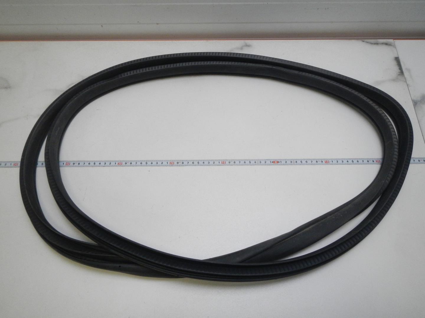 Уплотнитель двери