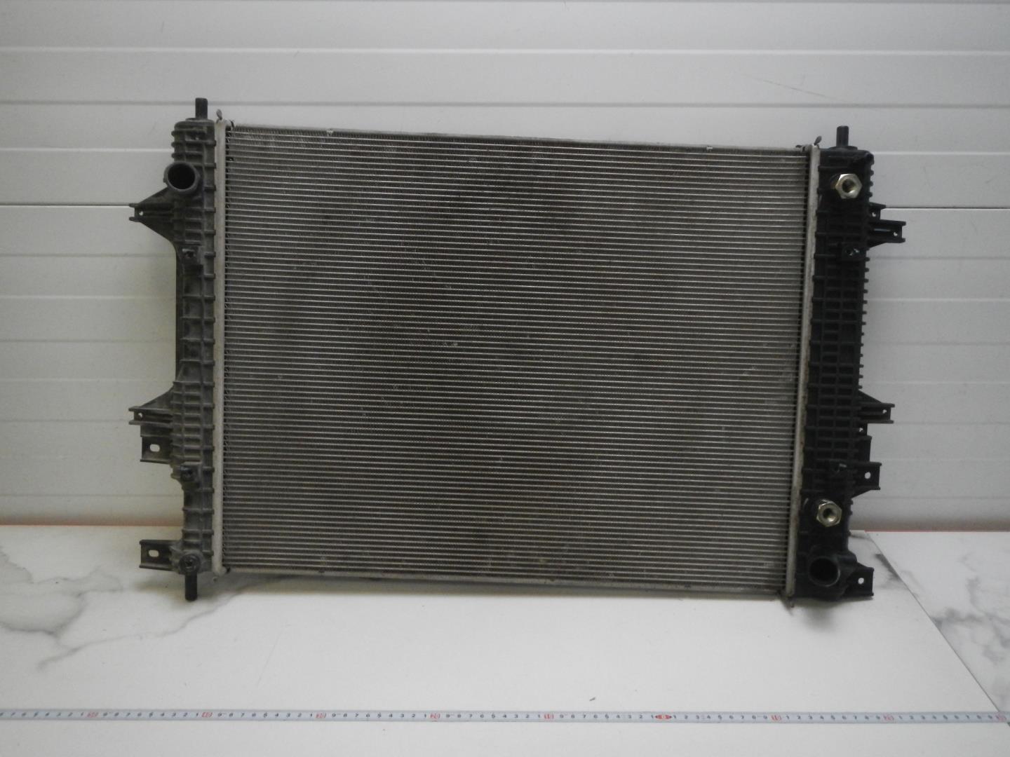 Радиатор охлаждения двигателя основной