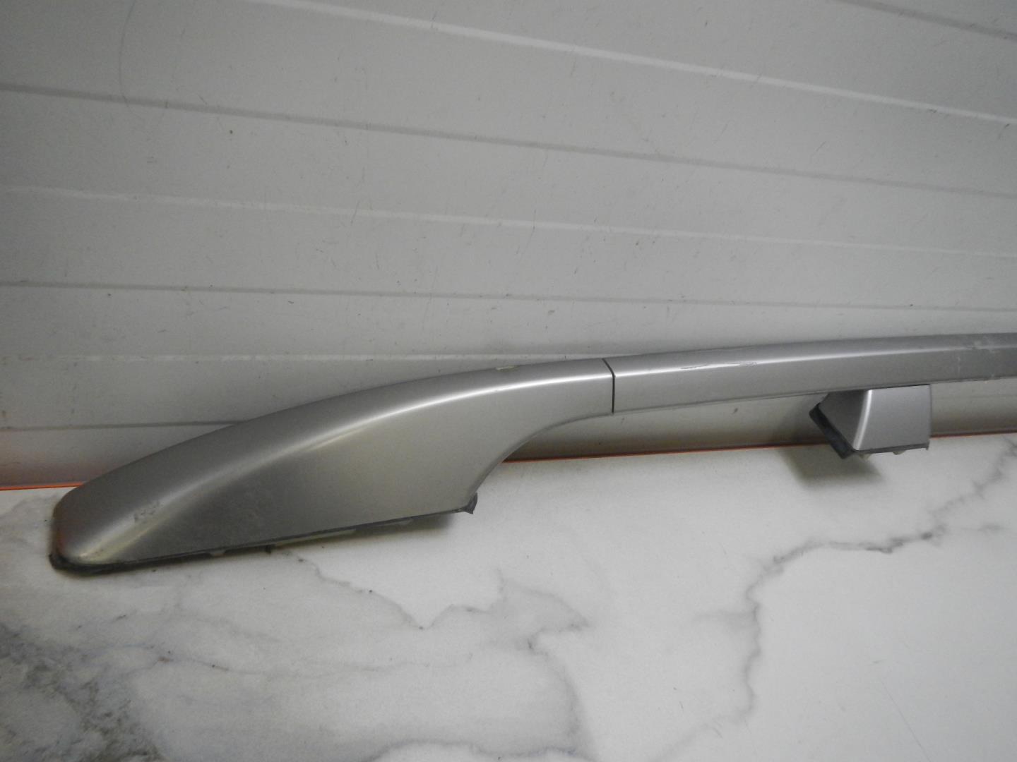 Рейлинг (релинг) правый (планка на крышу)